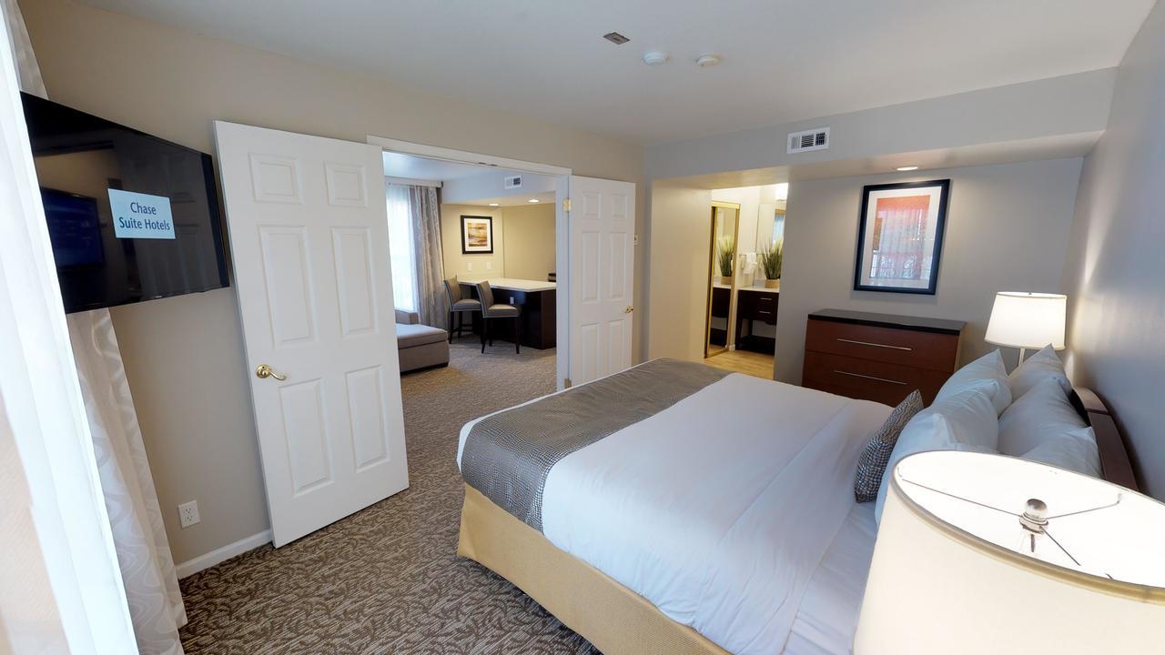 Chase Suite Hotel Newark Fremont Экстерьер фото