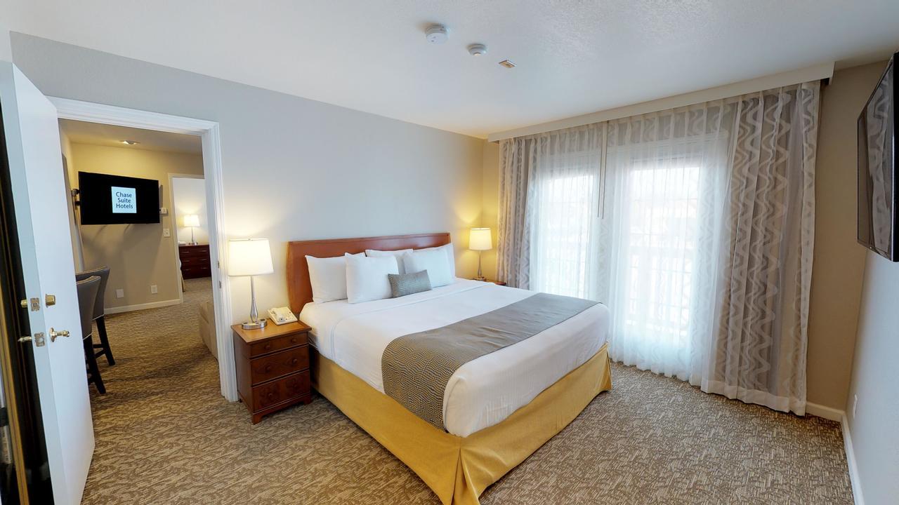 Chase Suite Hotel Newark Fremont Экстерьер фото