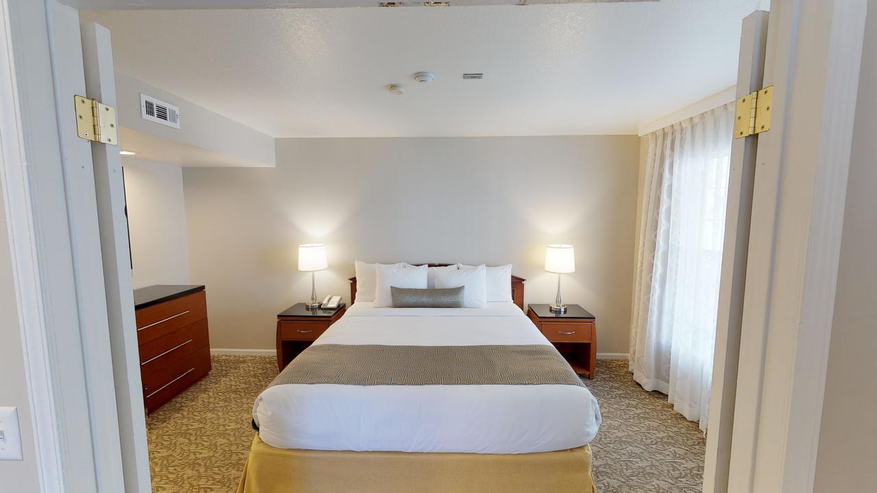 Chase Suite Hotel Newark Fremont Экстерьер фото