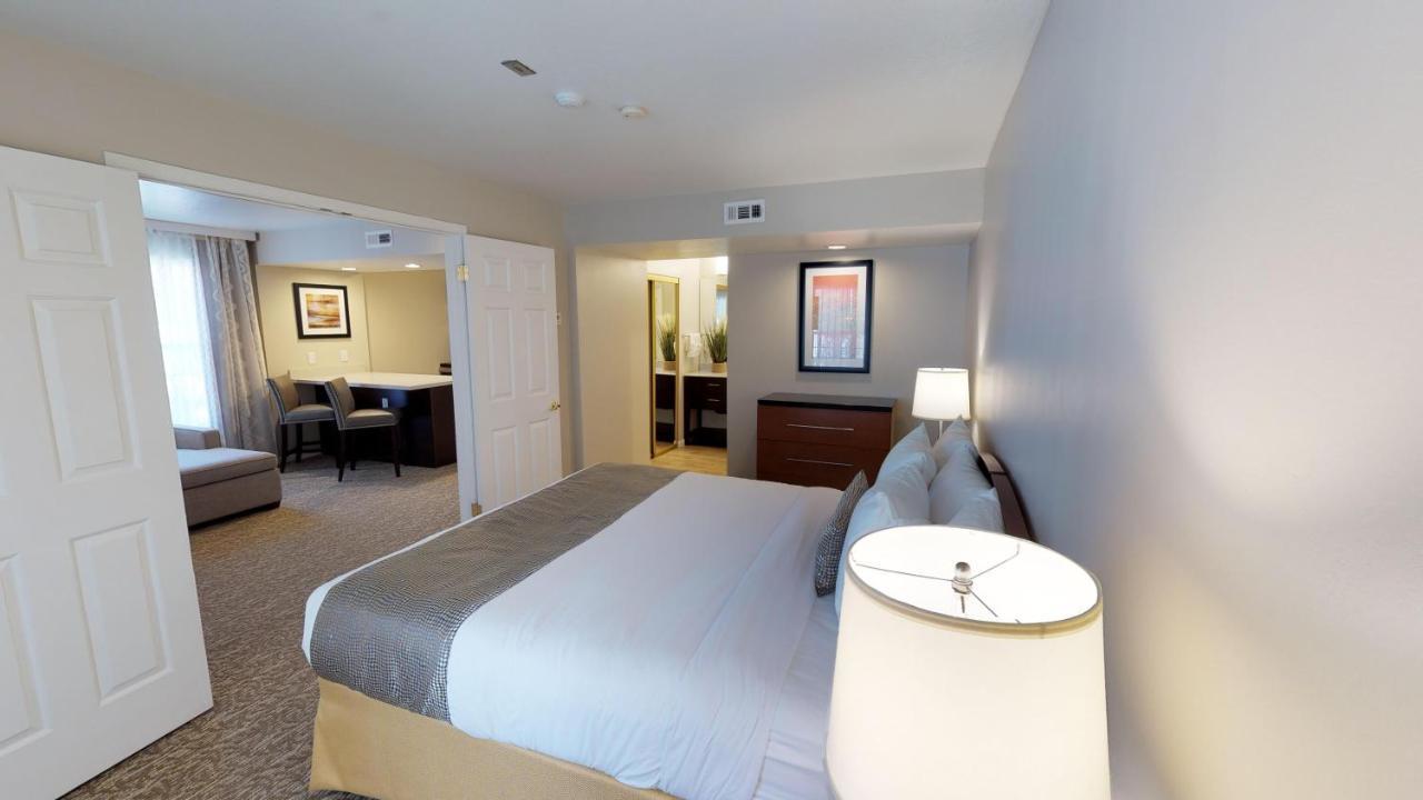 Chase Suite Hotel Newark Fremont Экстерьер фото