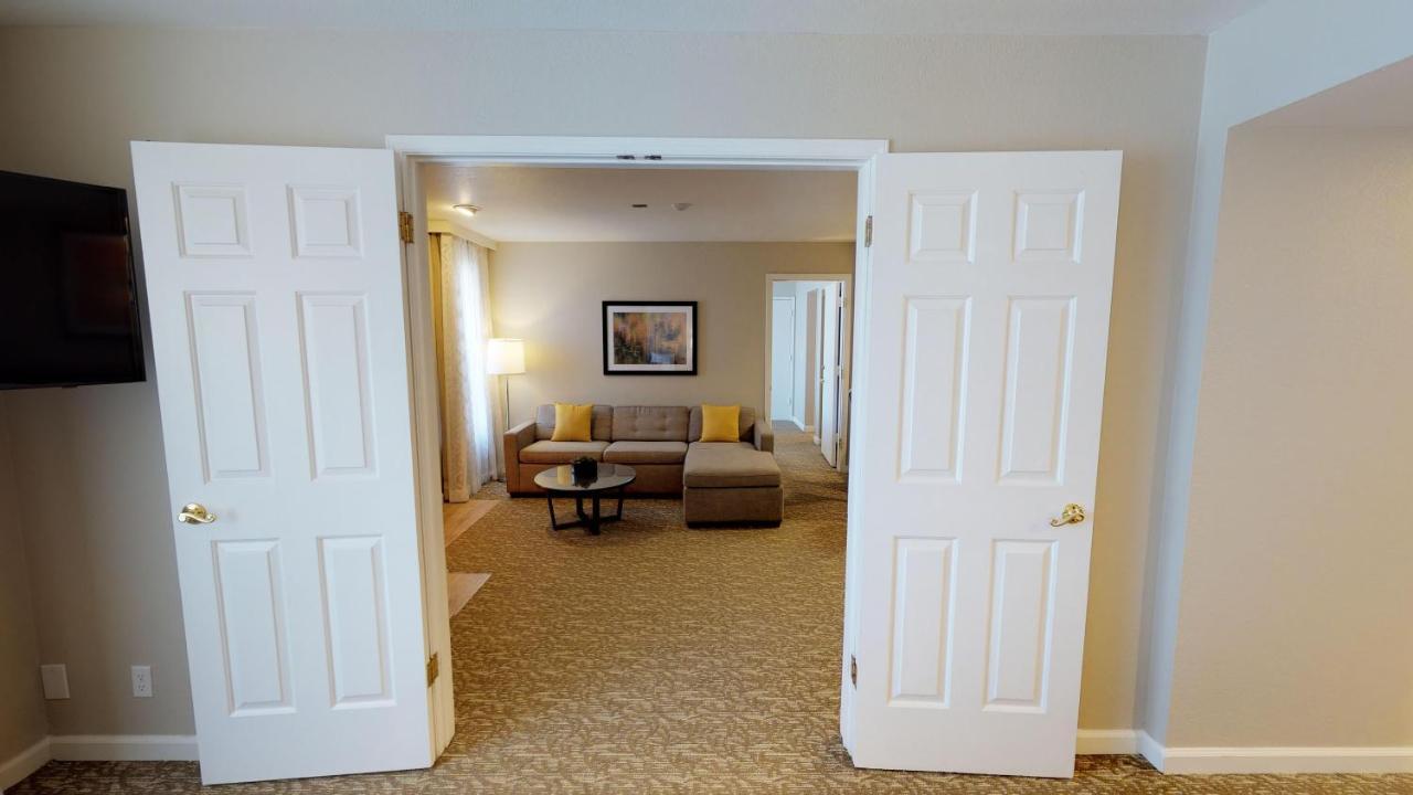 Chase Suite Hotel Newark Fremont Экстерьер фото